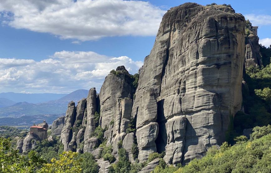 Tour of Meteora with overnight  before reaching the final destination