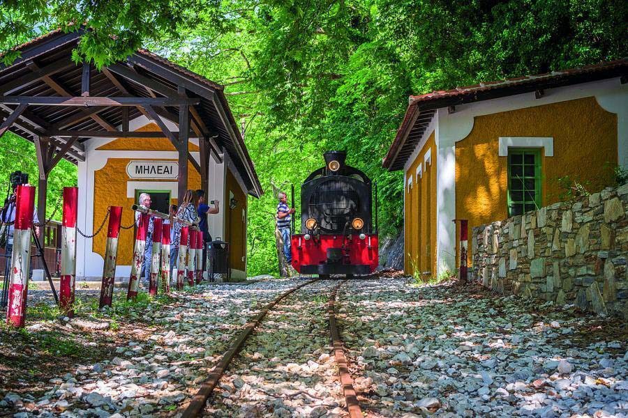 The Train of Pilio (Ano Lekhonia - Milies)